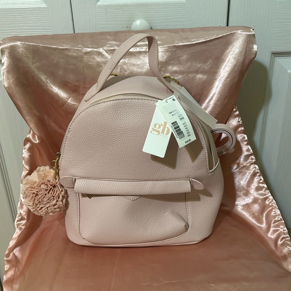 GB Girls Front Pocket Backpack with Mesh Flower Keychain